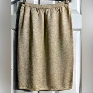 St. John size 6 gold skirt